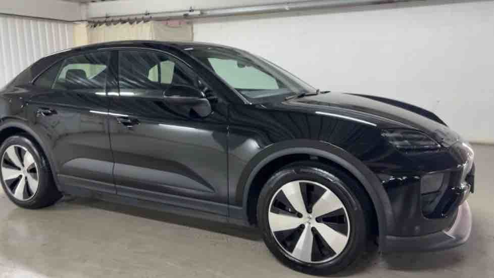 More views of Porsche Macan