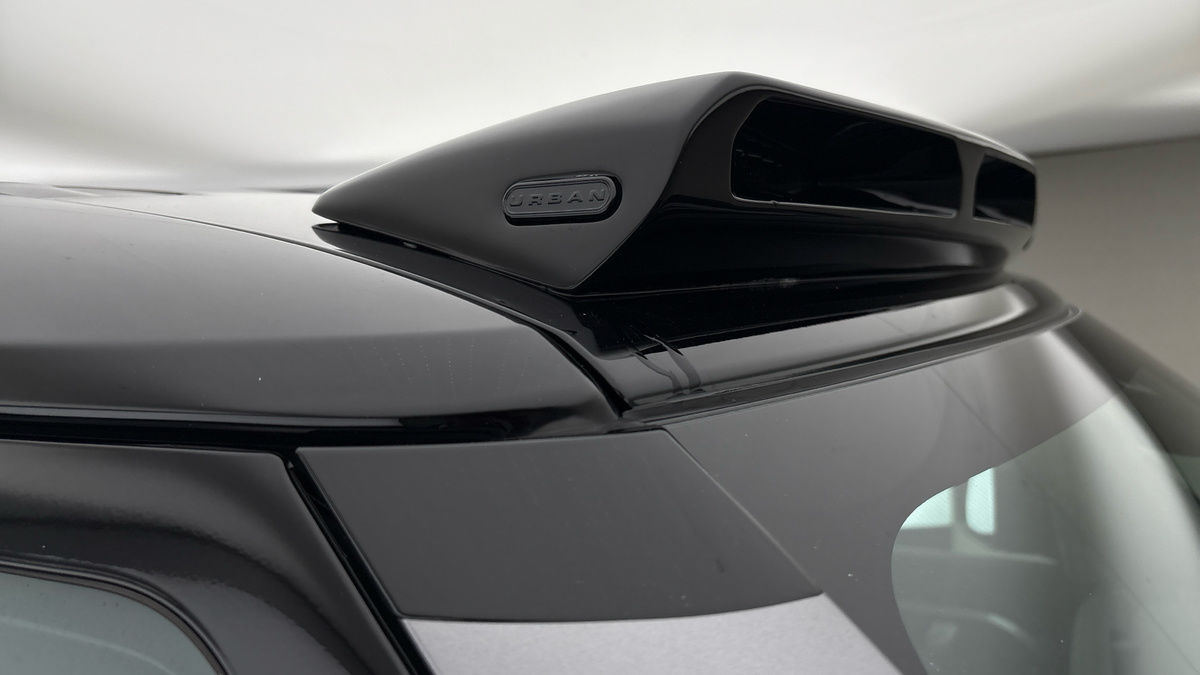 Land Rover Defender 110 Urban Image 25