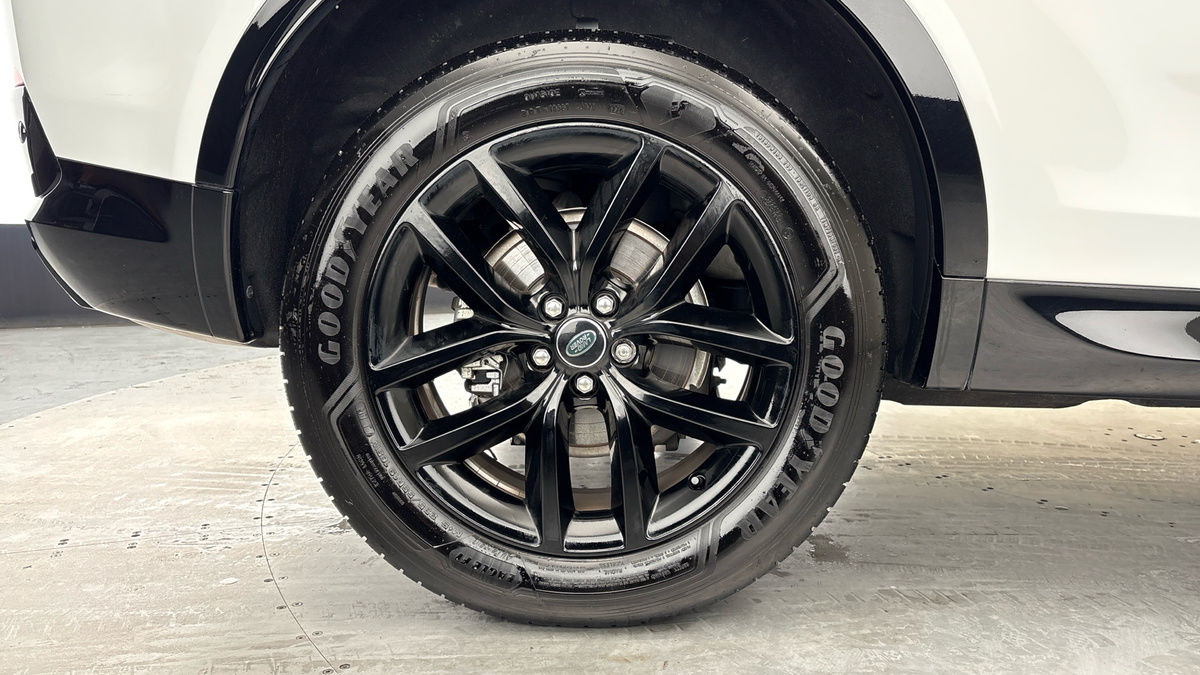 Land Rover Discovery Sport Image 10