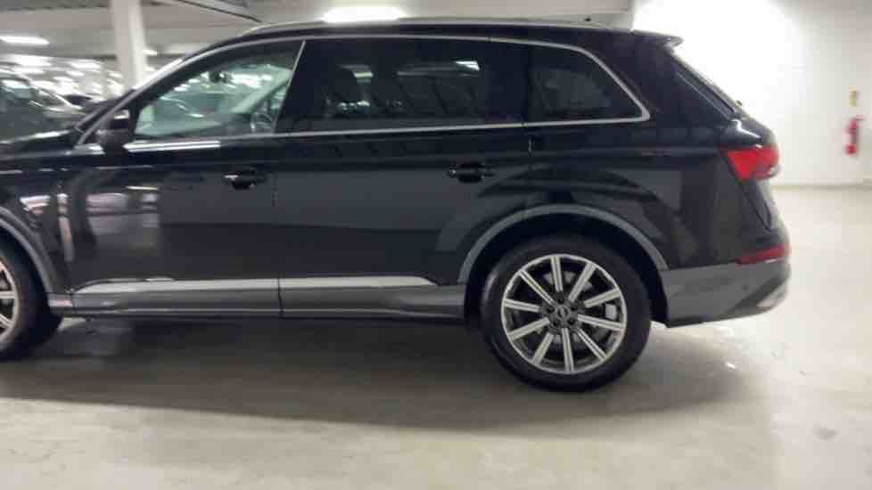 More views of Audi Q7
