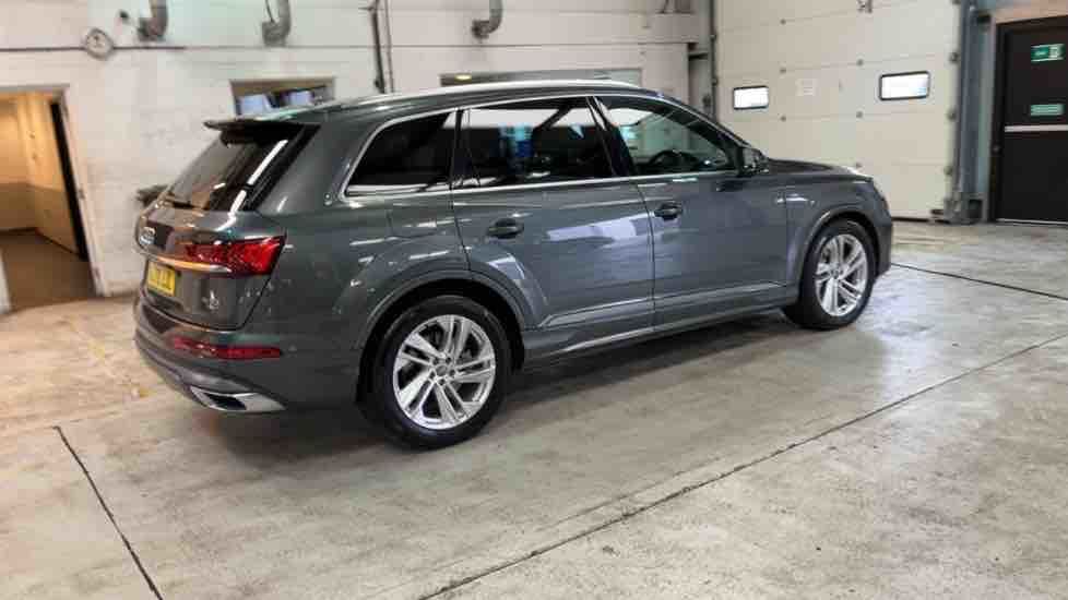 More views of Audi Q7