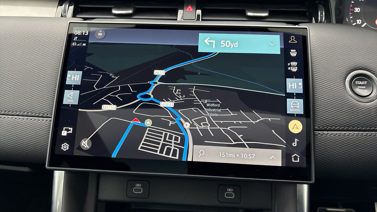 Land Rover Discovery Sport Image 17