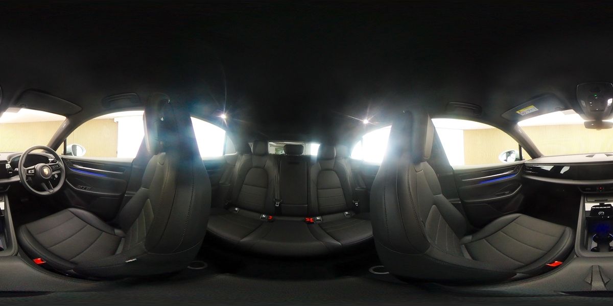 More views of Porsche Macan