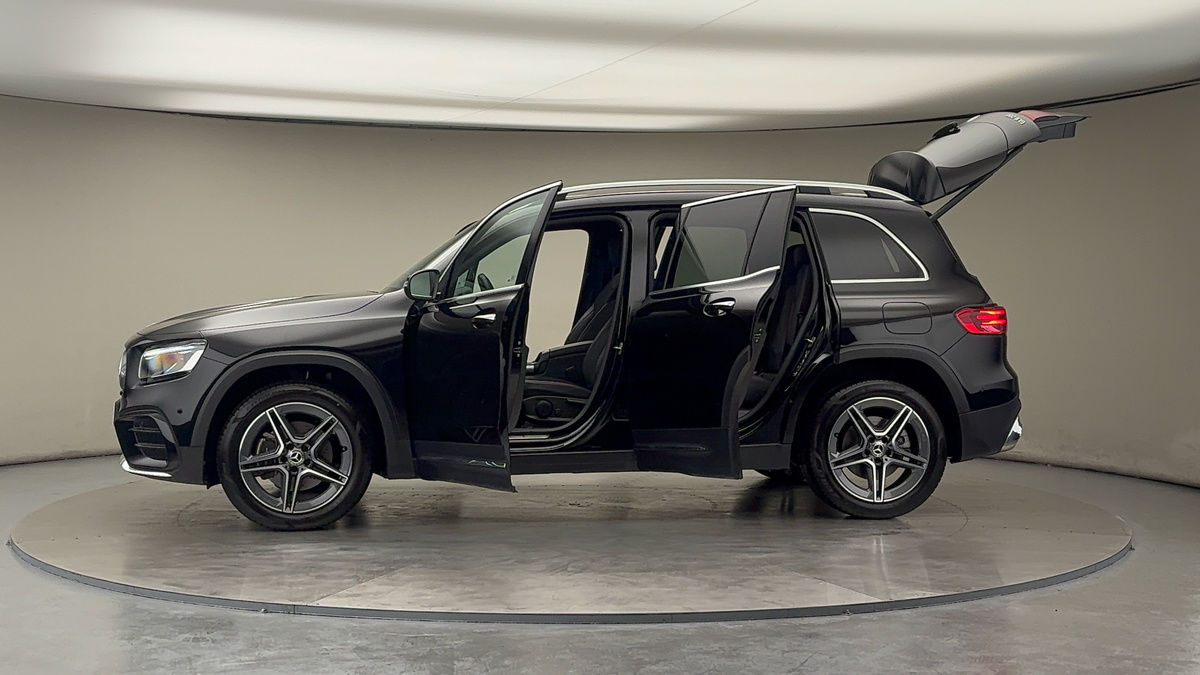 More views of Mercedes-Benz GLB