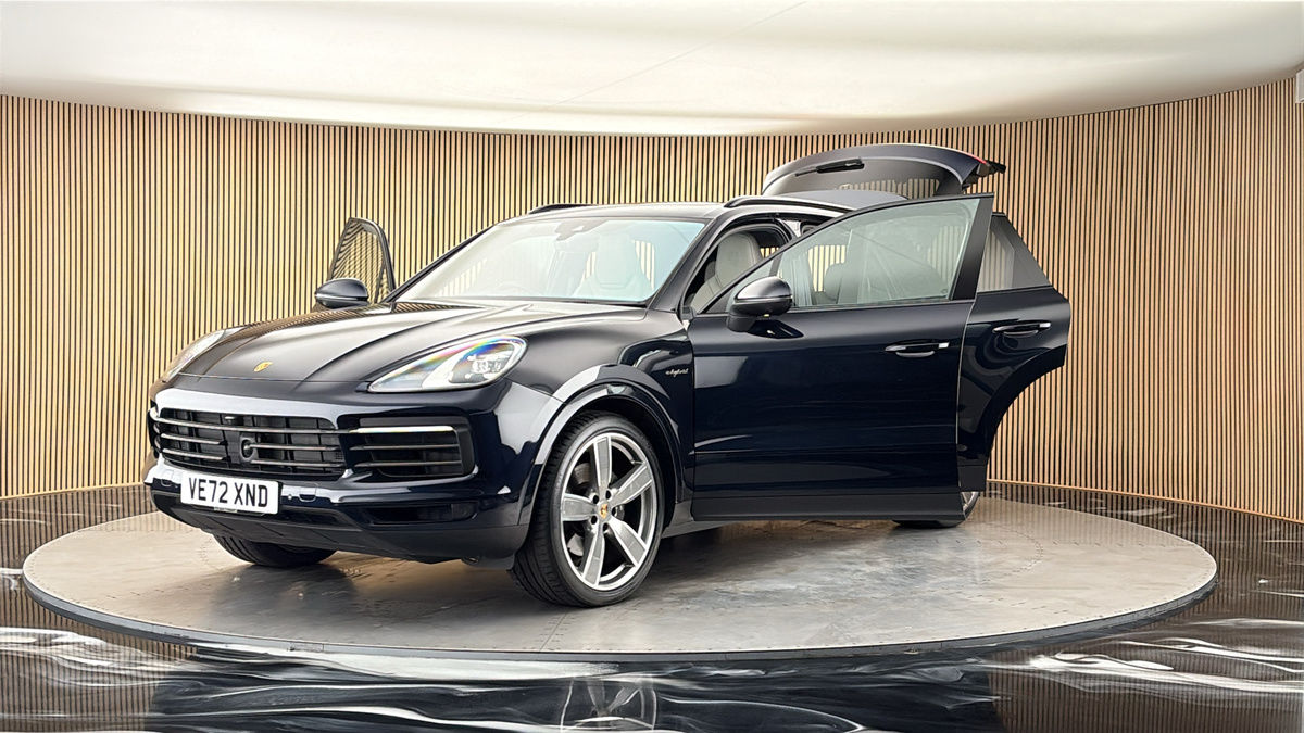 More views of Porsche Cayenne