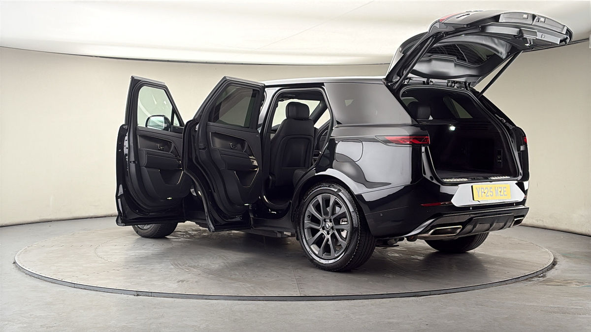 More views of Land Rover Range Rover Sport