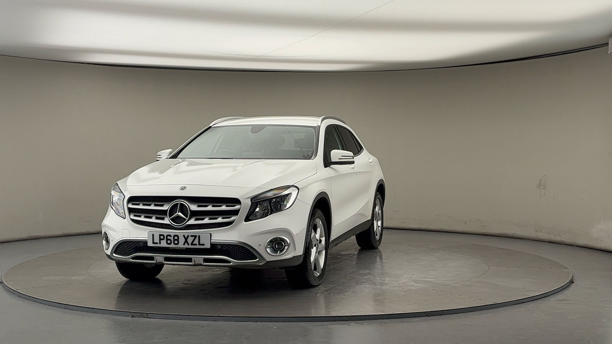 More views of Mercedes-Benz GLA