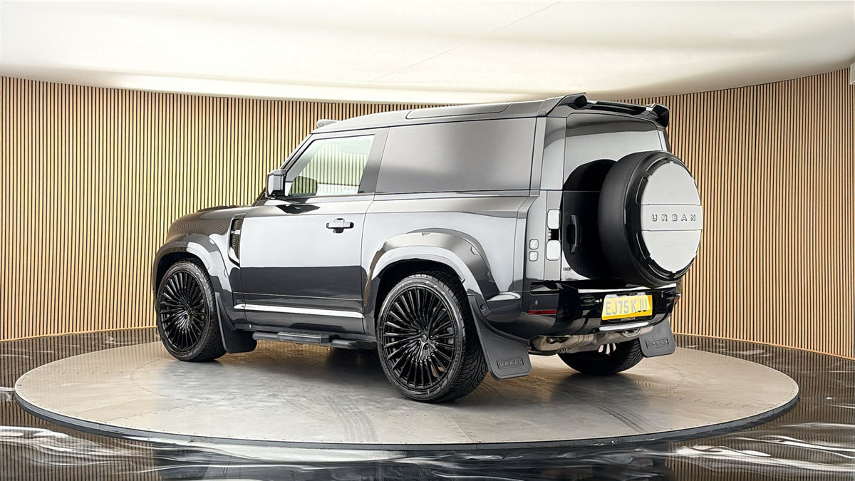 More views of Land Rover Defender 90