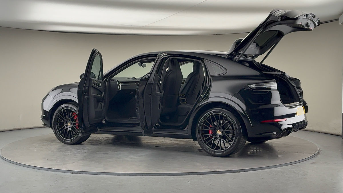 More views of Porsche Cayenne