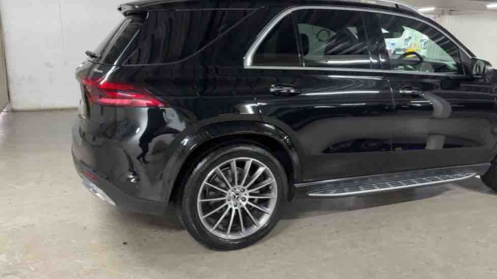 More views of Mercedes-Benz GLE