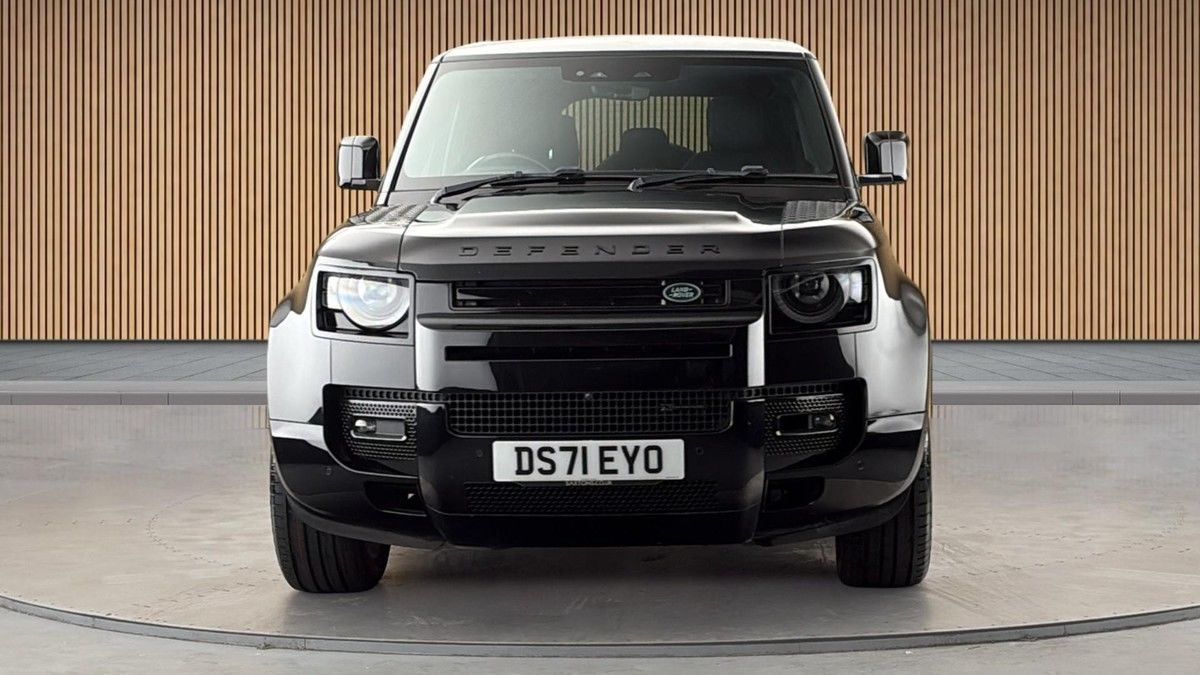 Land Rover Defender 110 Image 3
