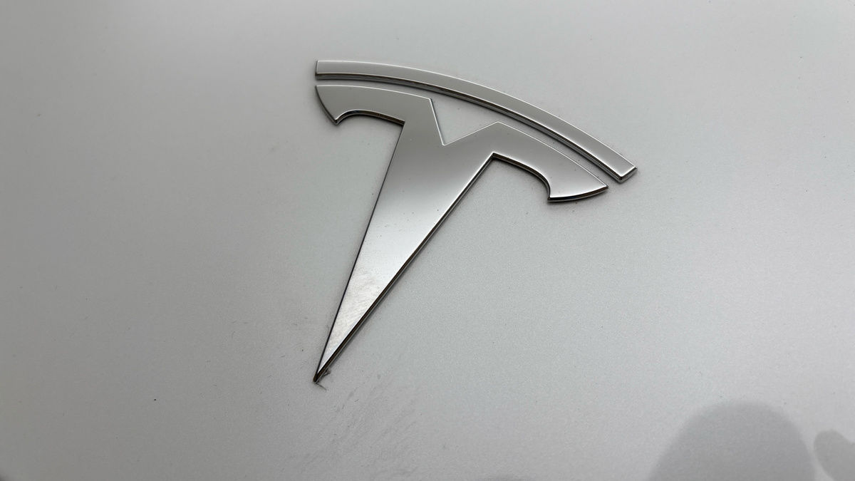 Tesla Model Y Image 24