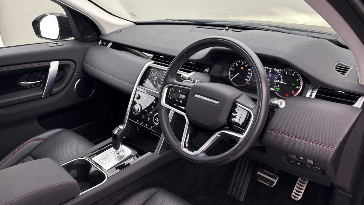 Land Rover Discovery Sport Image 5