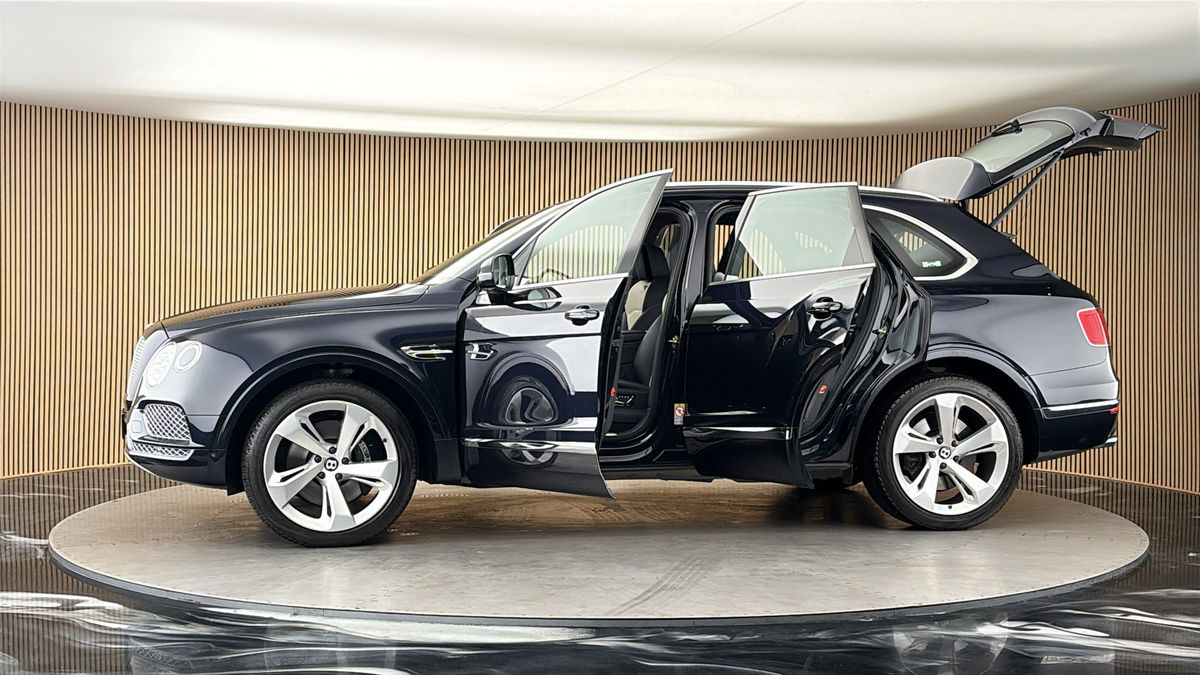 More views of Bentley Bentayga