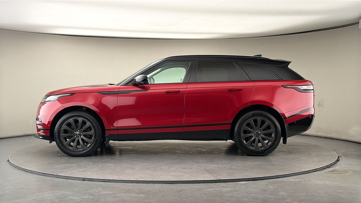 Land Rover Range Rover Velar Image 15