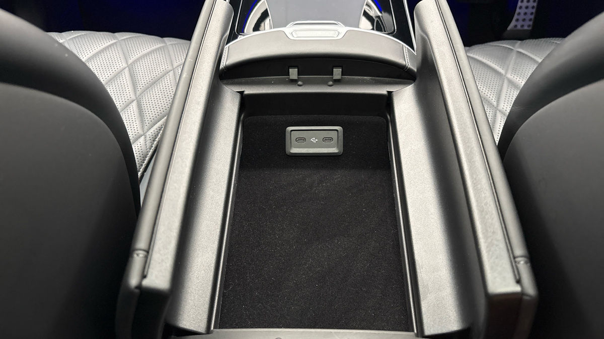 Mercedes-Benz S Class Image 31
