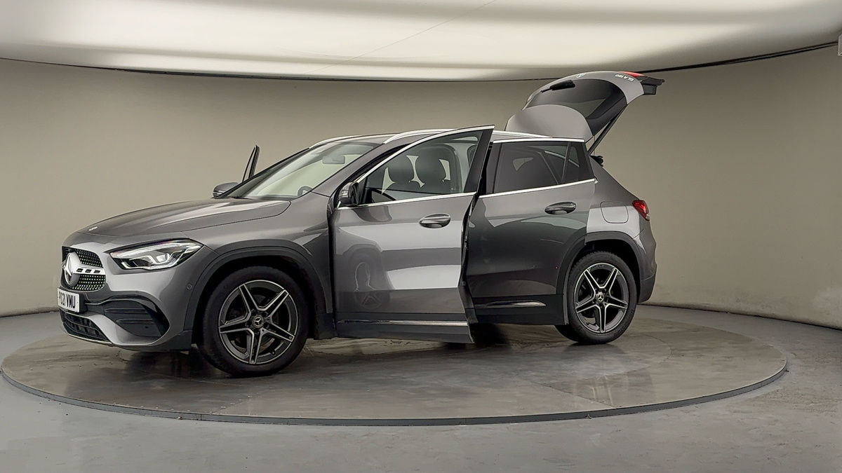 More views of Mercedes-Benz GLA
