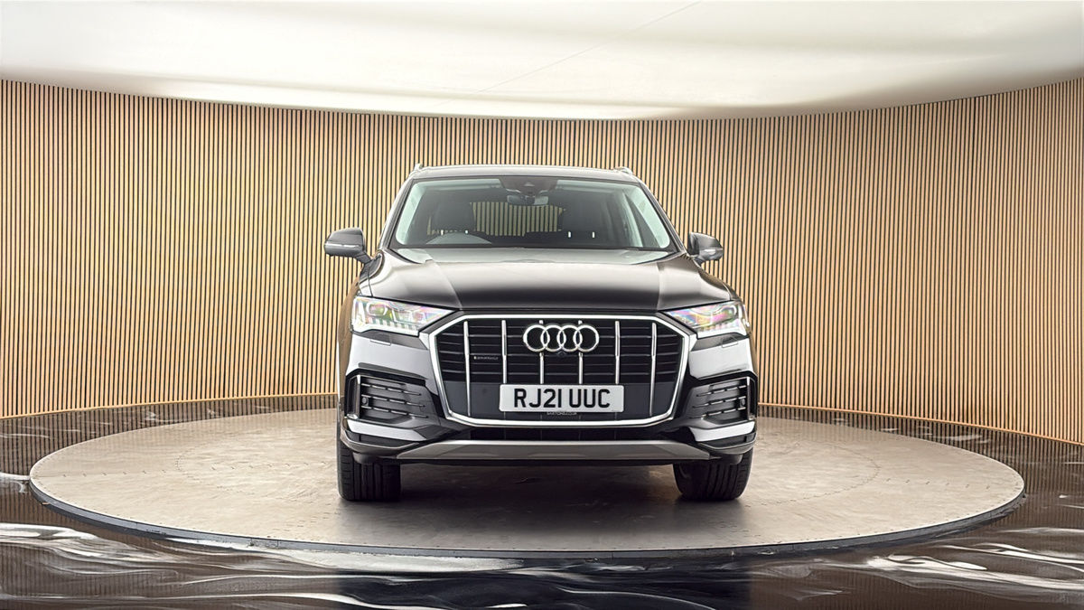 More views of Audi Q7