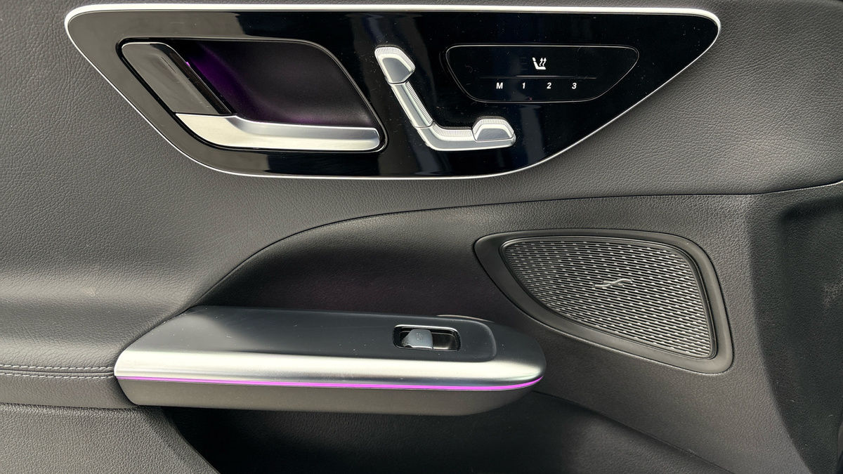 Mercedes-Benz C Class Image 19