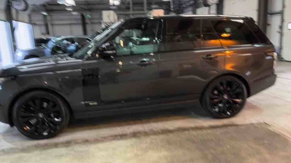 More views of Land Rover Range Rover