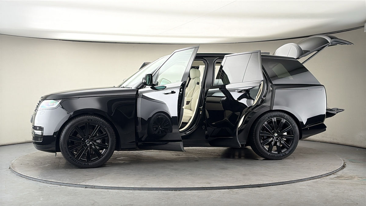 More views of Land Rover Range Rover