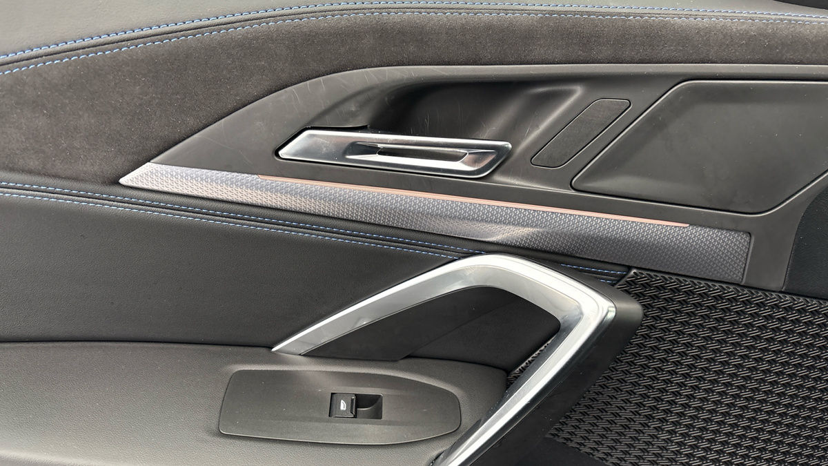 BMW iX1 Image 19