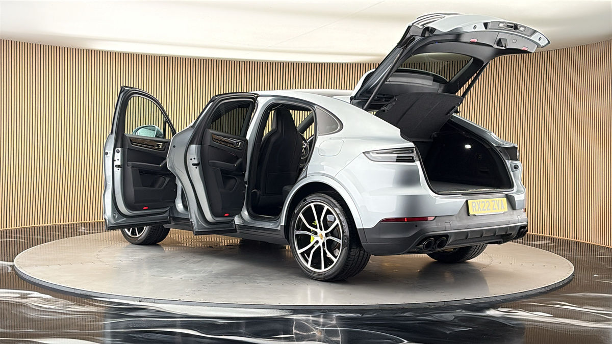 More views of Porsche Cayenne