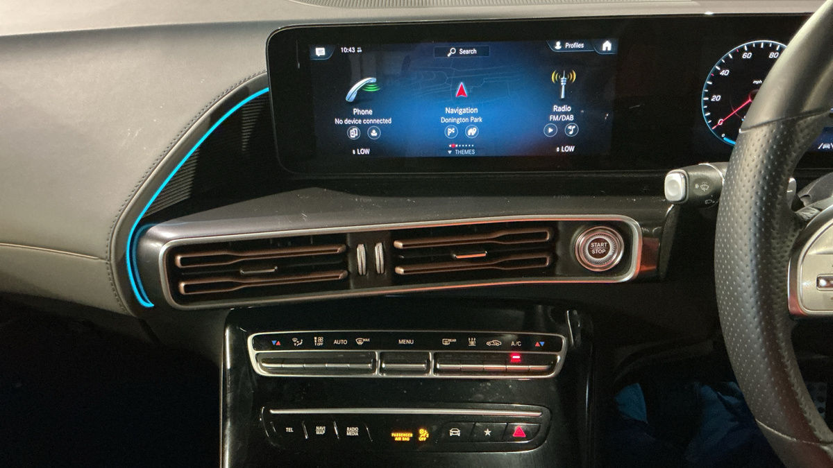 Mercedes-Benz EQC Image 11