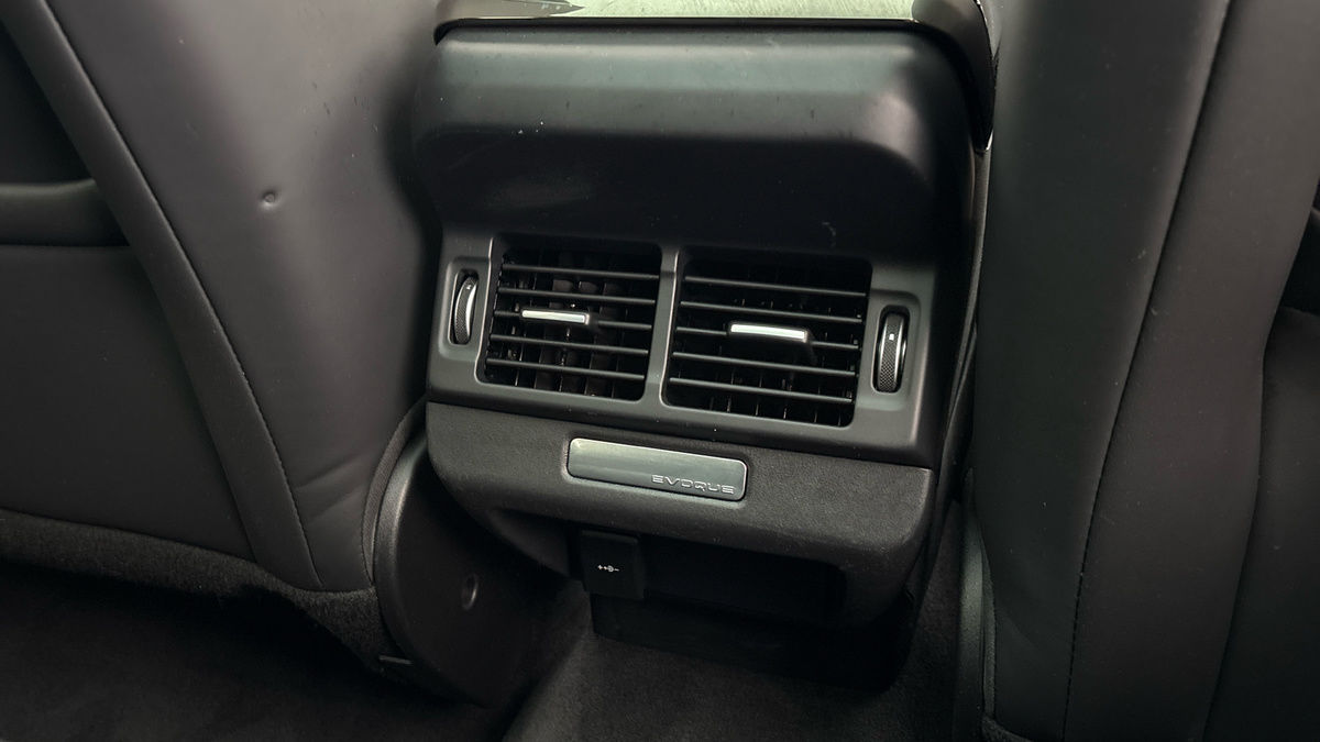 Land Rover Range Rover Evoque Image 31