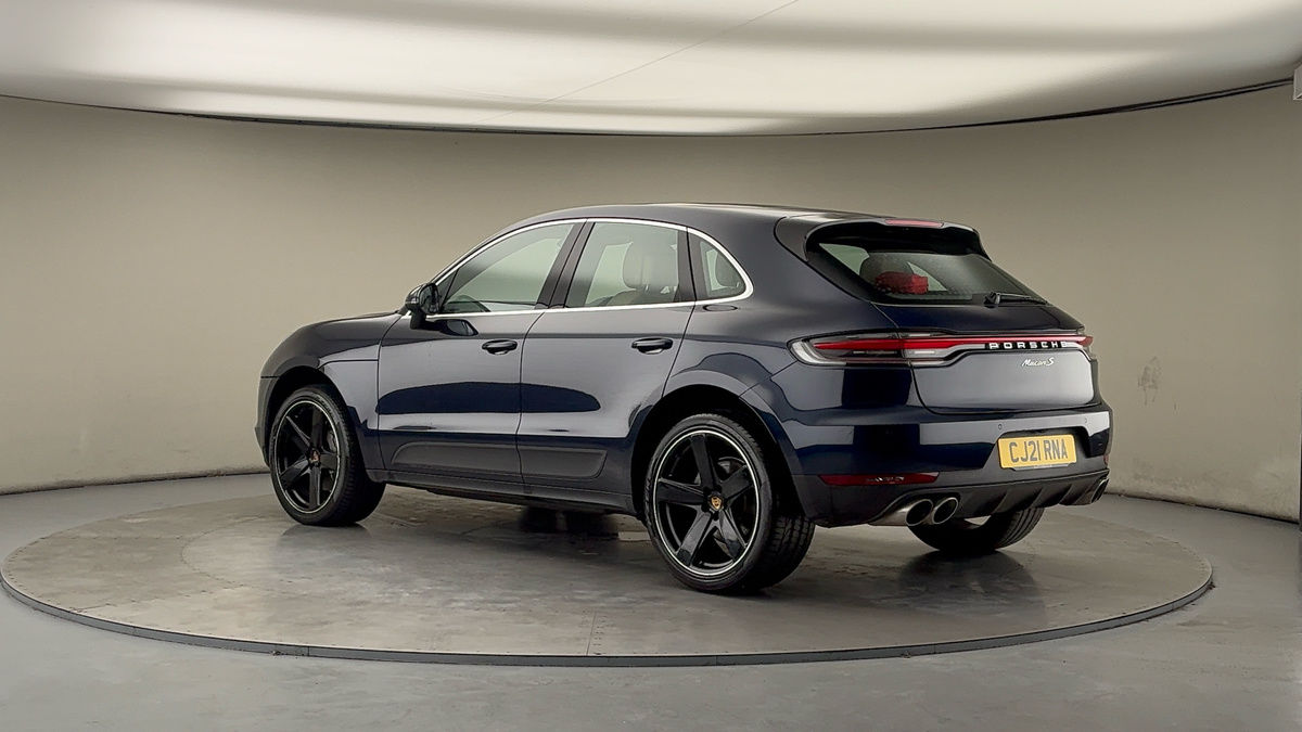 More views of Porsche Macan