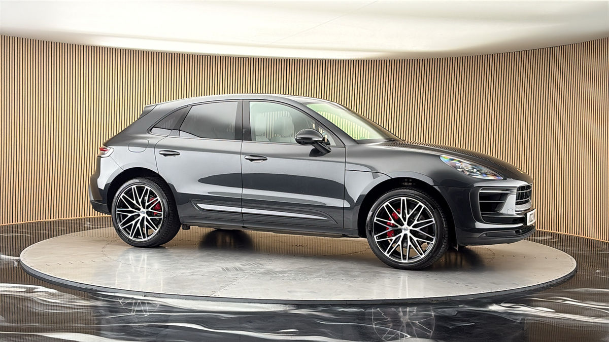 More views of Porsche Macan