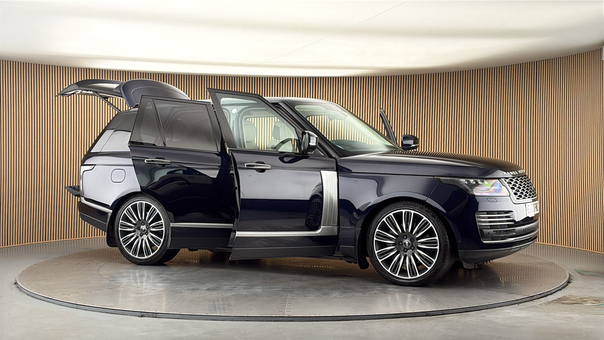 More views of Land Rover Range Rover