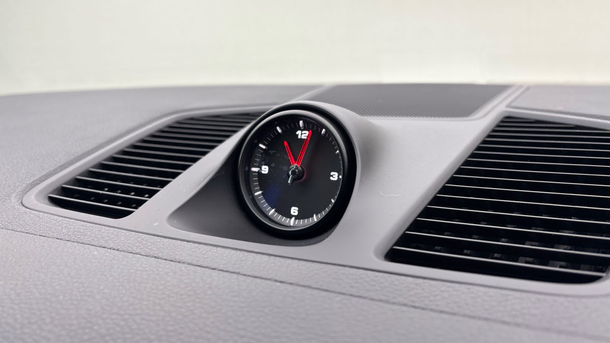 Porsche Cayenne Image 25