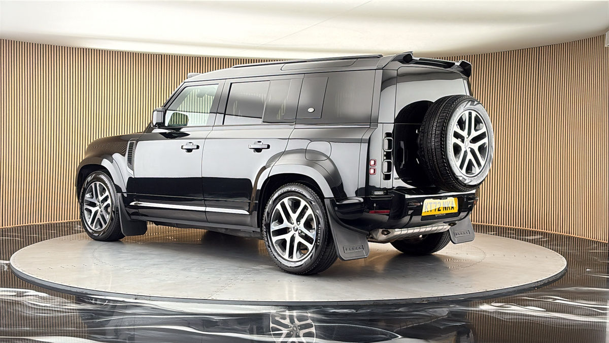 More views of Land Rover Defender 110
