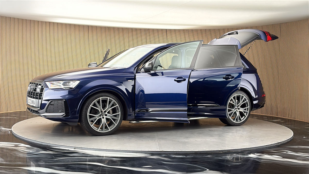 More views of Audi Q7
