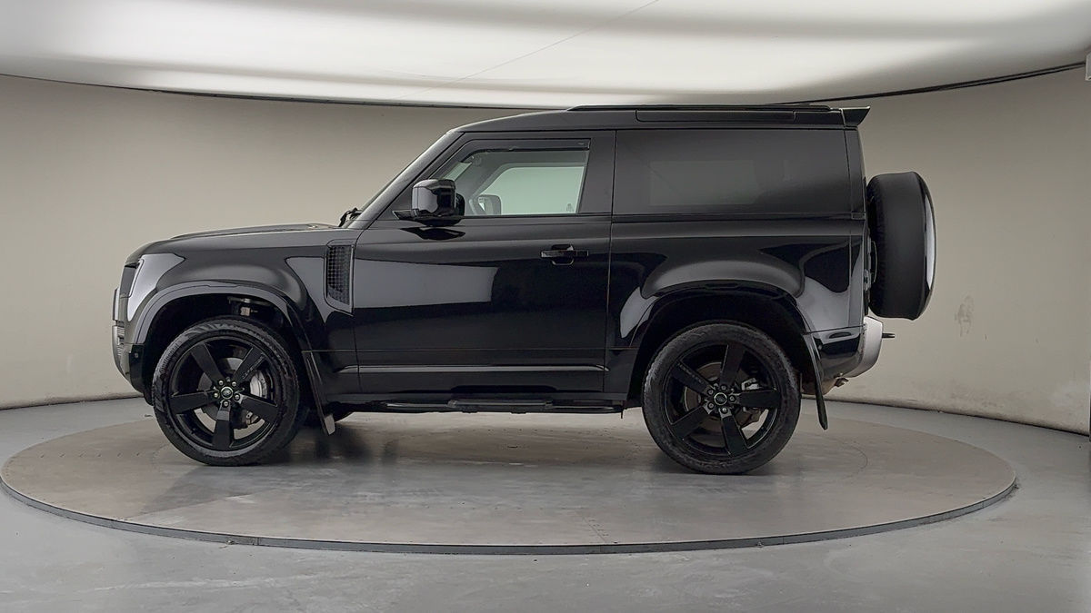 More views of Land Rover Defender 90