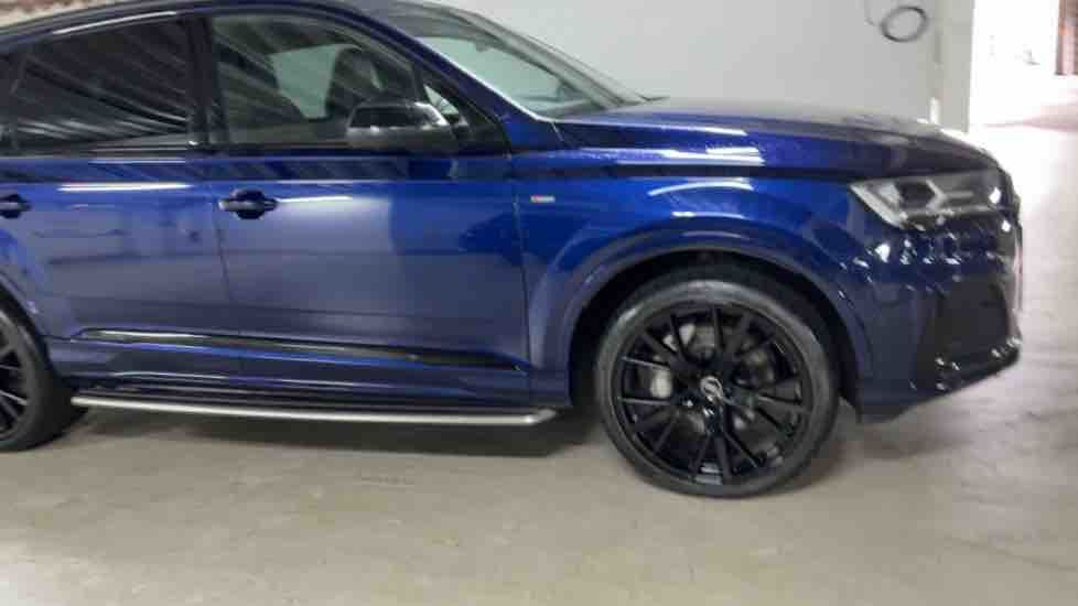 More views of Audi Q7
