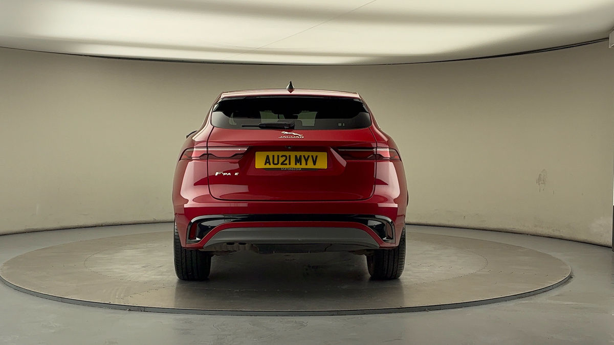 Jaguar F-PACE Image 4
