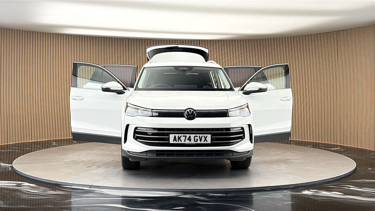 More views of Volkswagen Tiguan