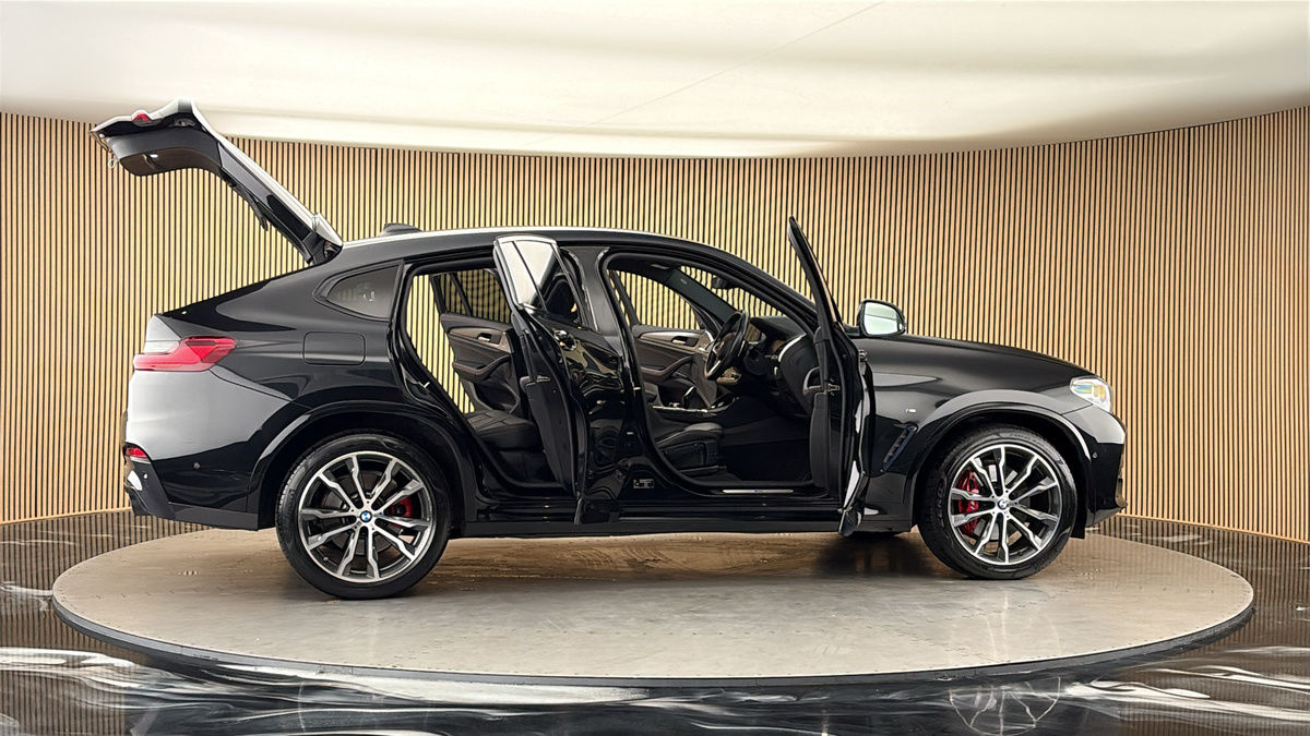 More views of BMW X4