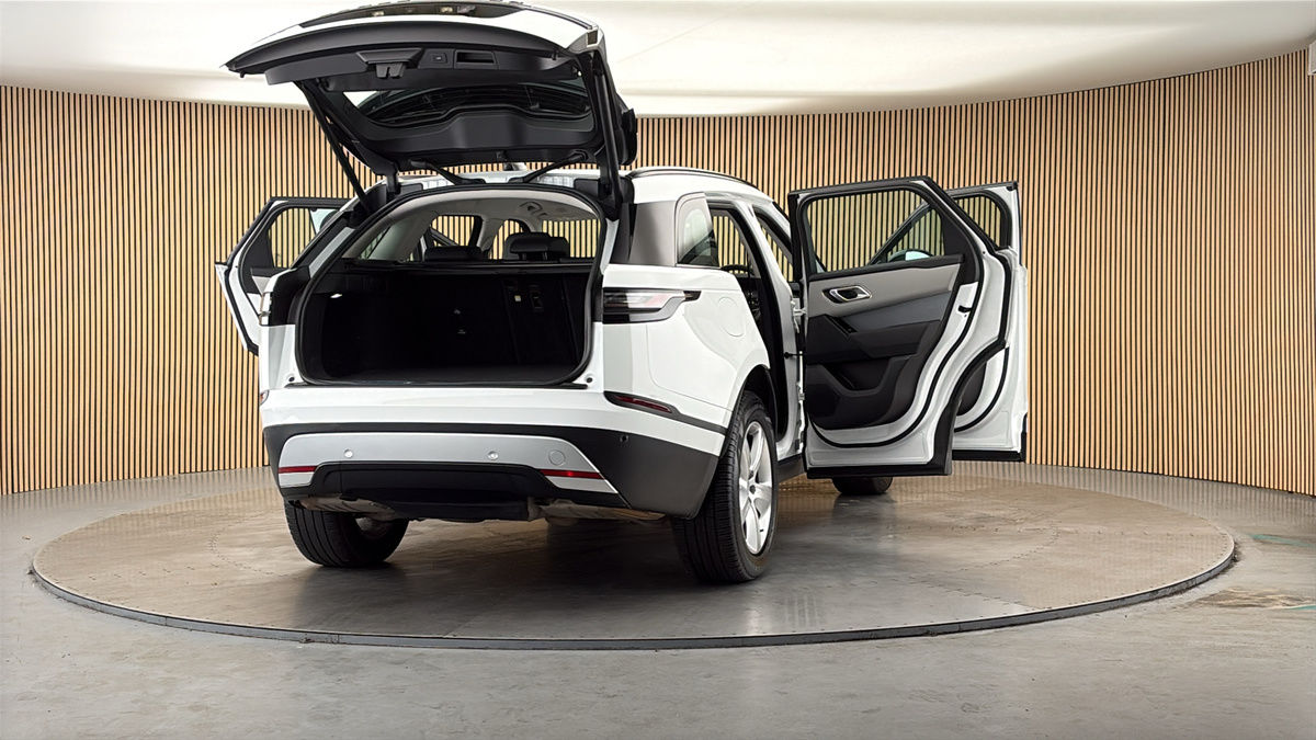 More views of Land Rover Range Rover Velar