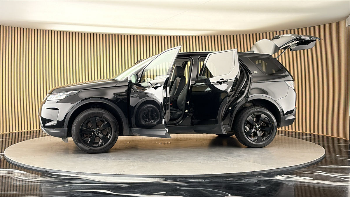 More views of Land Rover Discovery Sport
