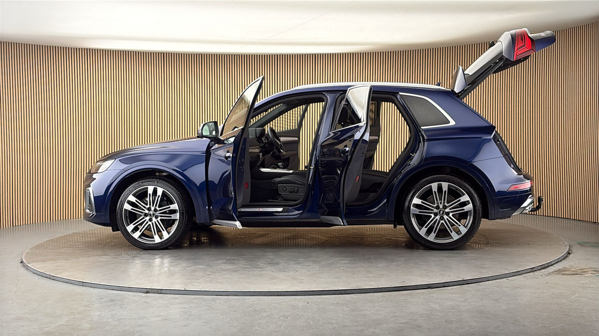 More views of Audi SQ5