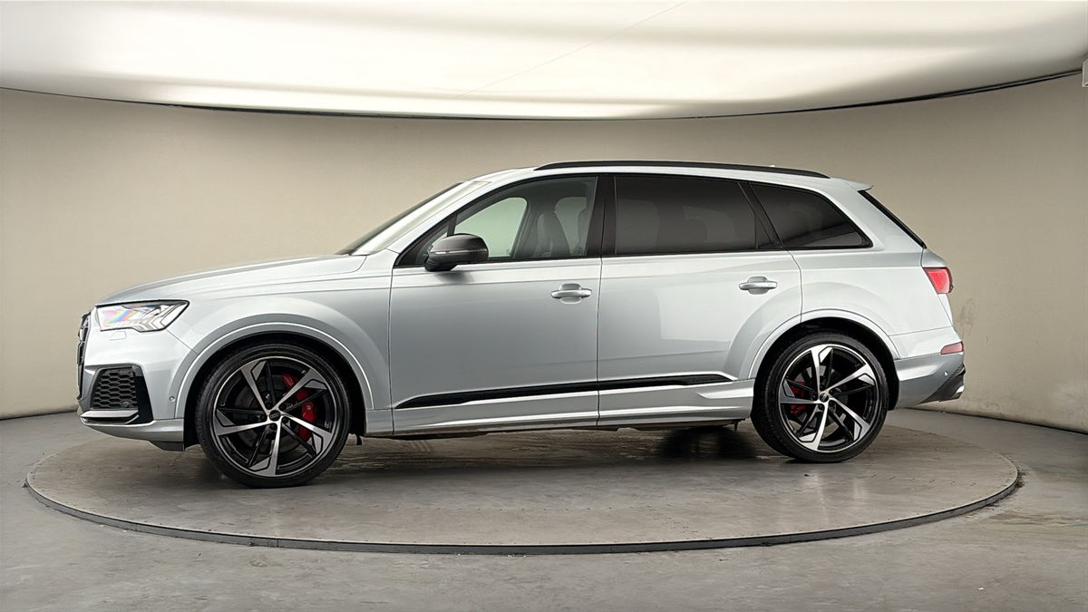 More views of Audi SQ7
