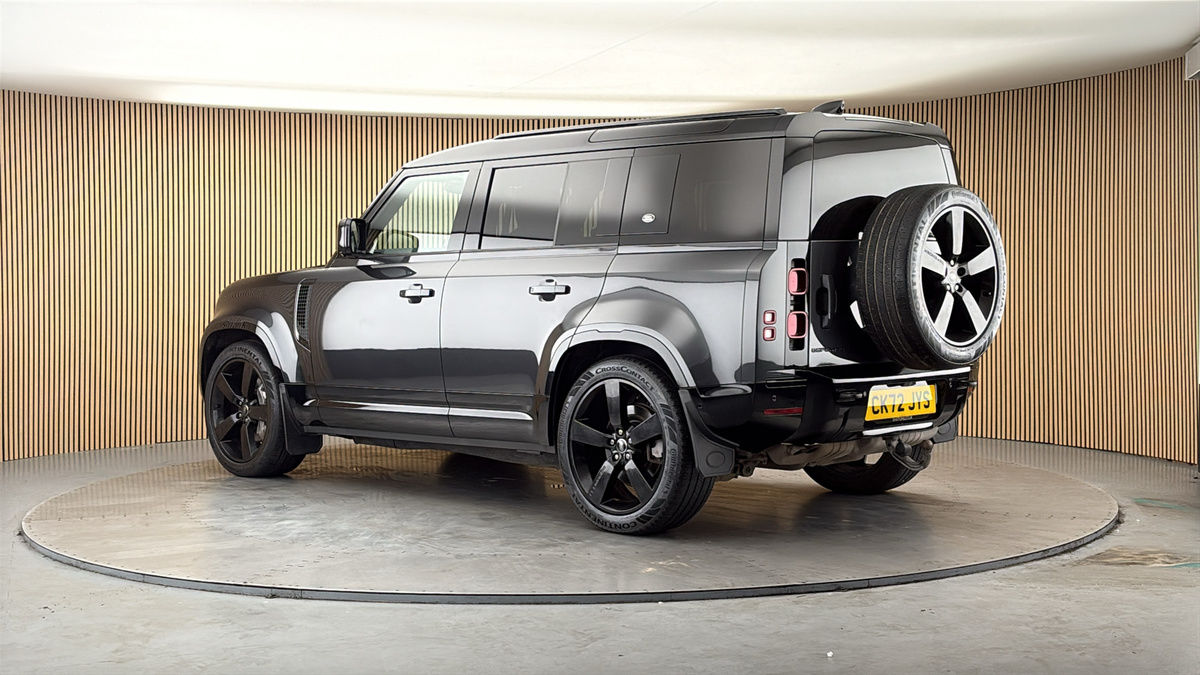 More views of Land Rover Defender 110