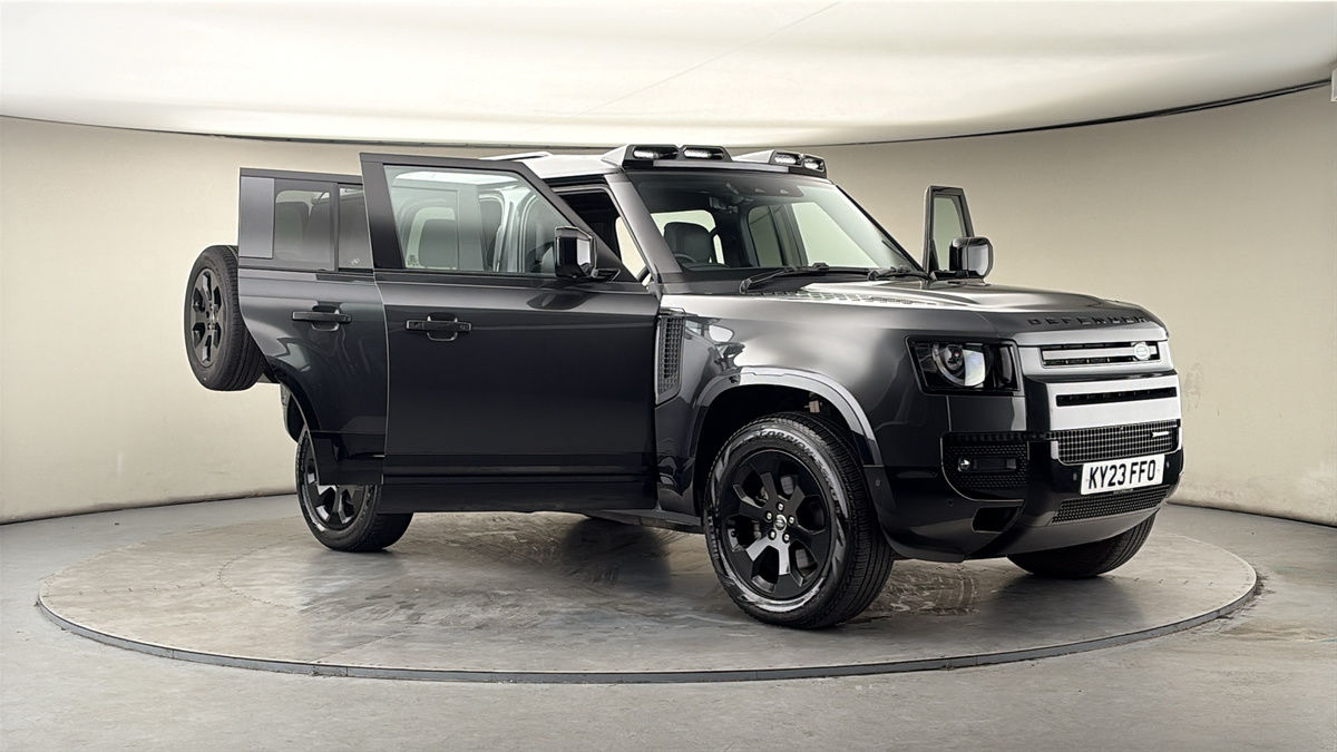 More views of Land Rover Defender 110