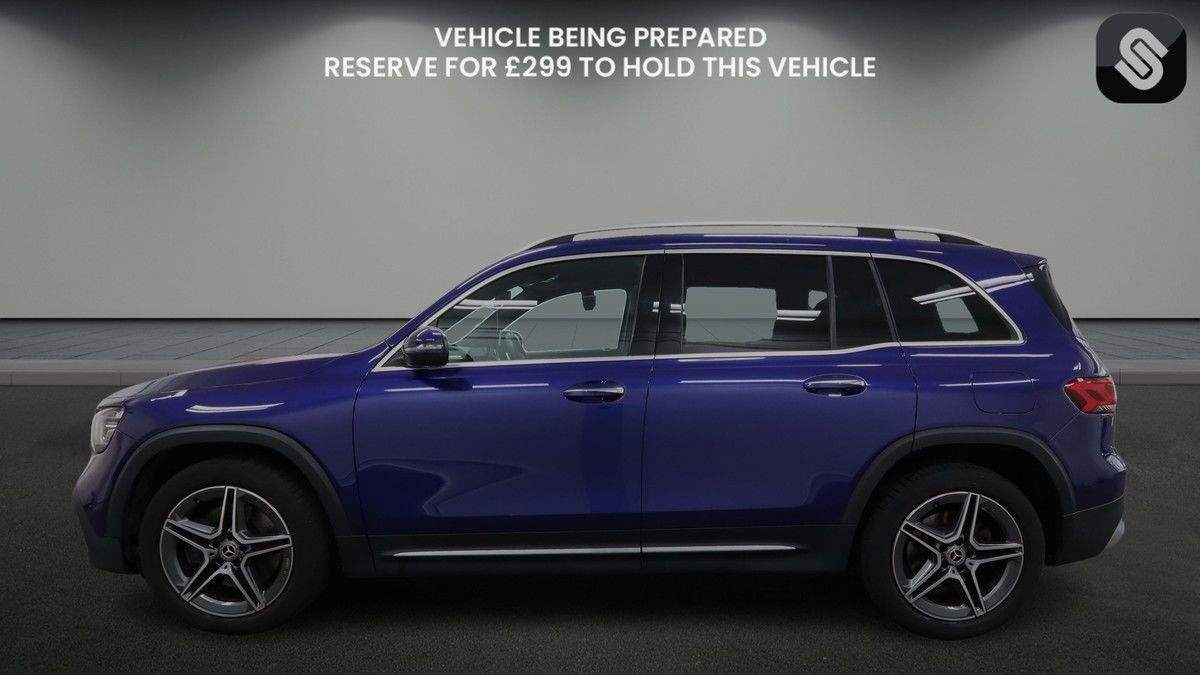 Mercedes-Benz GLB Image 6