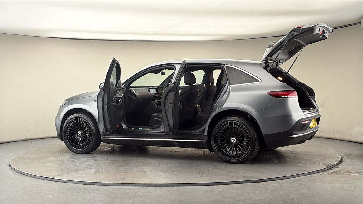 More views of Mercedes-Benz EQC