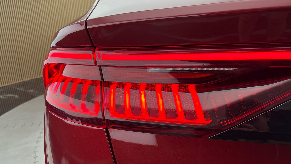 Audi SQ8 Image 37