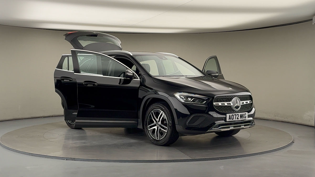 More views of Mercedes-Benz GLA